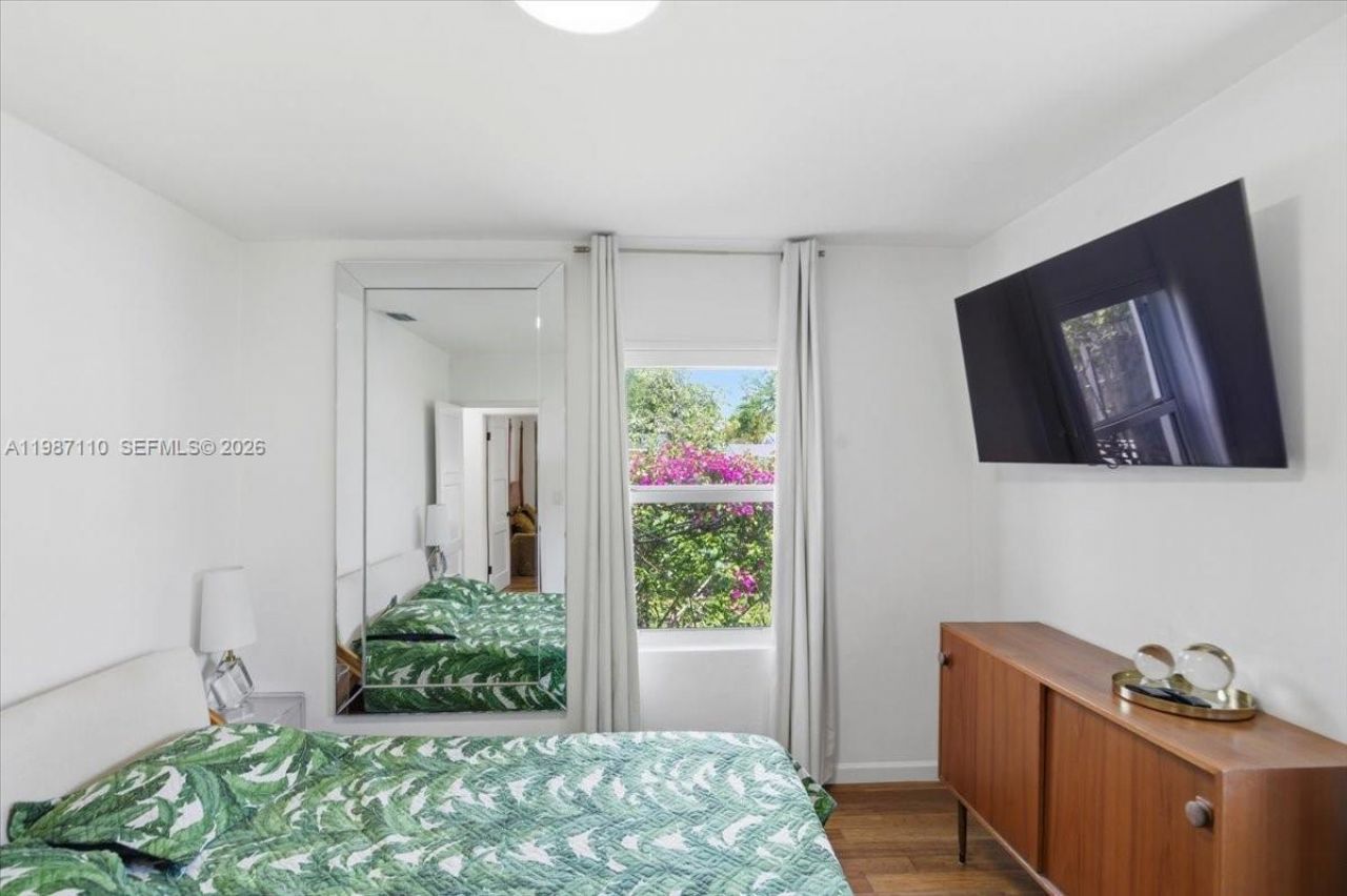 1850 NW 53rd St , Miami, FL 33142 Photo