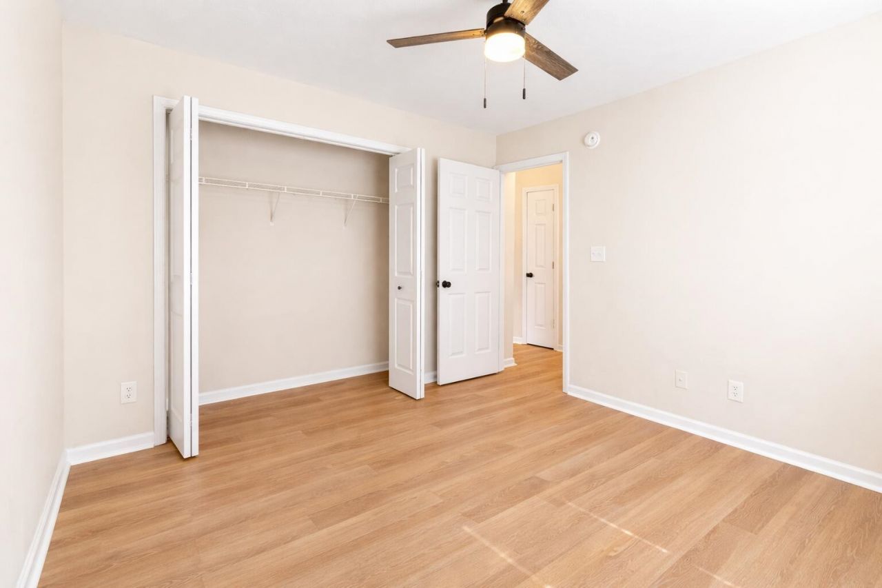 232 Oak Lea Dr.  Photo 12