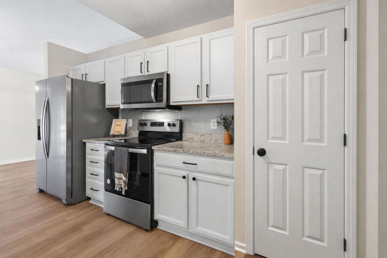 232 Oak Lea Dr.  Photo 6