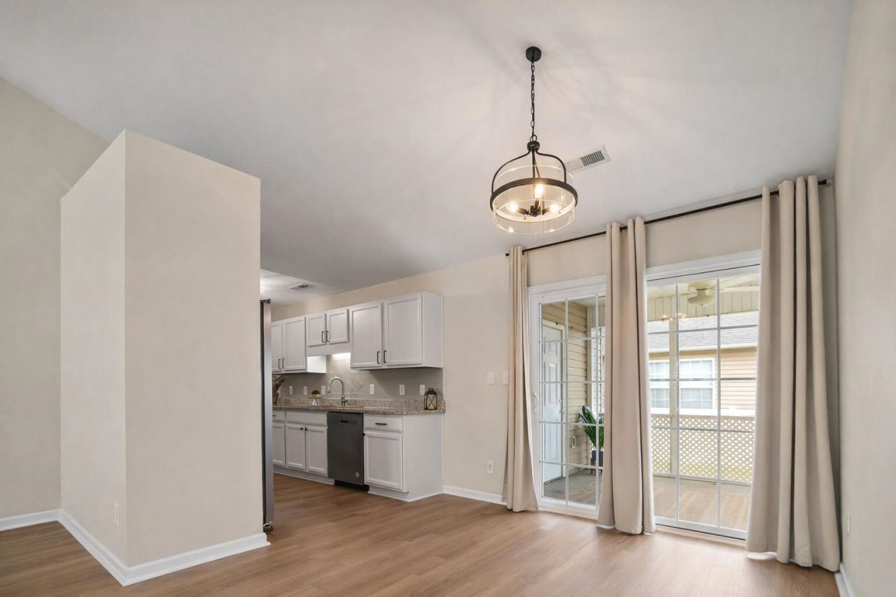 232 Oak Lea Dr.  Photo 8