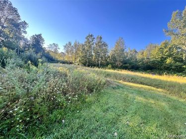 8085 W Newburg Road , Exeter Twp, MI 48117