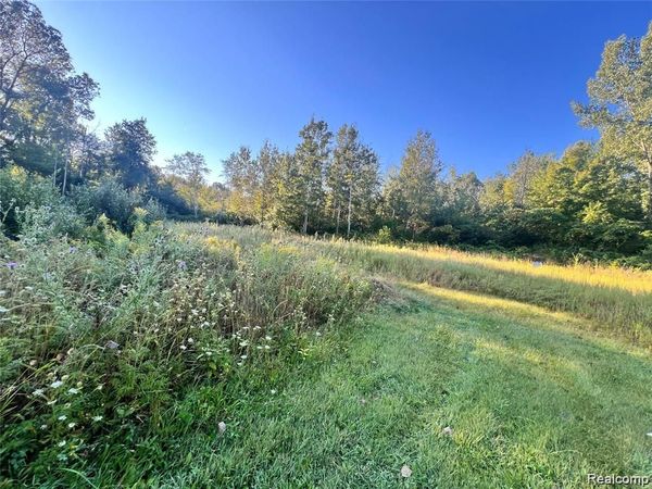 8085 W Newburg Road , Exeter Twp, MI 48117