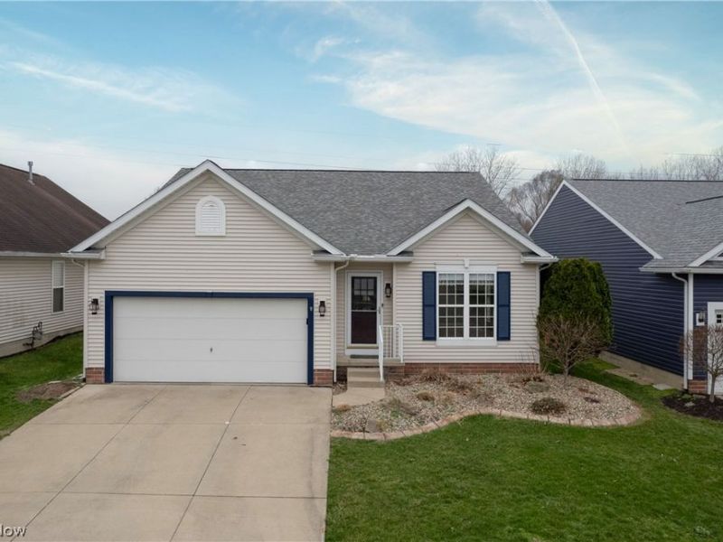 2162 Thornbury Lane, Akron, OH 44319 Photo 1