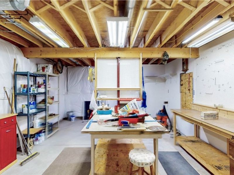 2162 Thornbury Lane, Akron, OH 44319 Photo 21