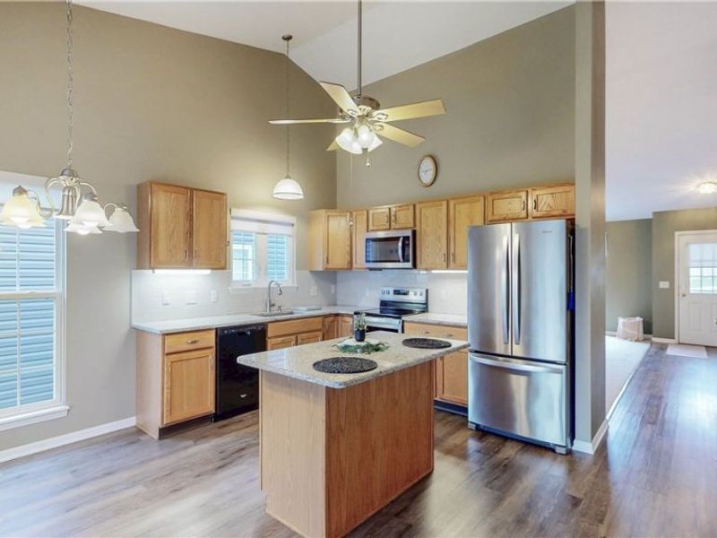 2162 Thornbury Lane, Akron, OH 44319 Photo 3