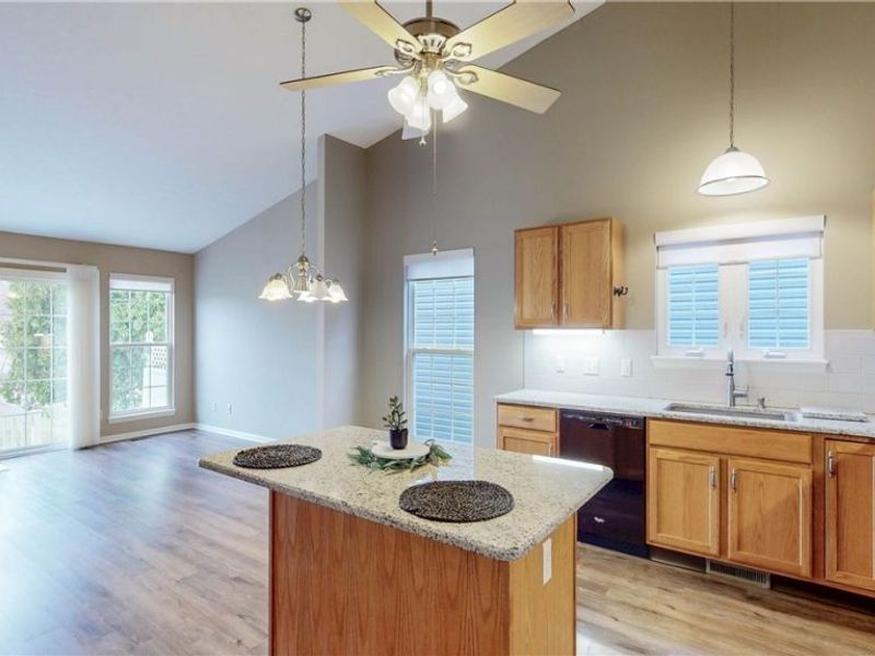 2162 Thornbury Lane, Akron, OH 44319 Photo 4