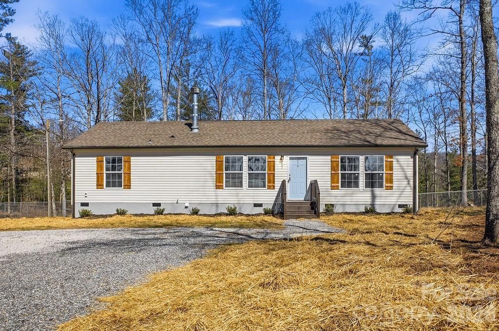 17 Windy Acres Drive, Hendersonville, NC 28792 Main Photo