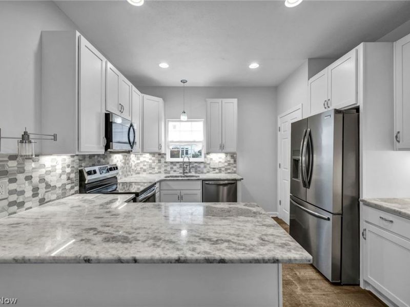 2145 N Taylor Road, Cleveland Heights, OH 44112 Photo 10