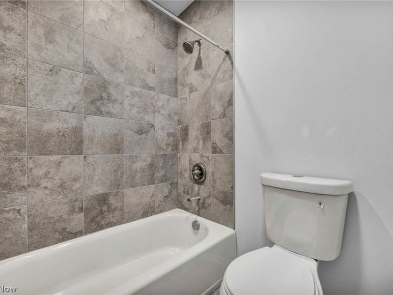 2145 N Taylor Road, Cleveland Heights, OH 44112 Photo 24