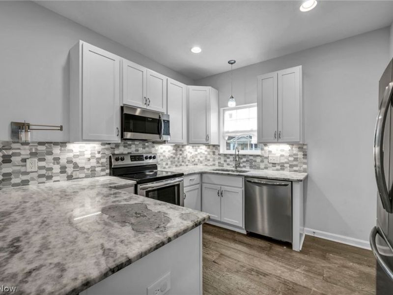 2145 N Taylor Road, Cleveland Heights, OH 44112 Photo 8