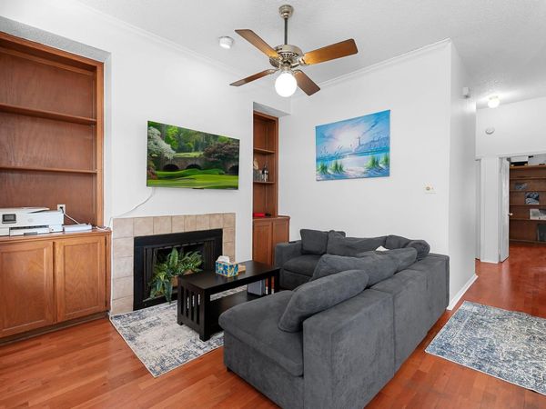 2802 Nueces ST, Unit 303, Austin, TX 78705