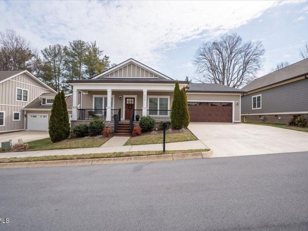 250 Princeton Gardens Drive, Johnson City, TN 37601