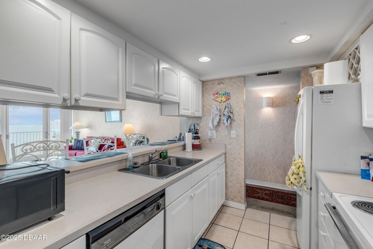 5203 S Atlantic Avenue, Unit 412B, New Smyrna Beach, FL 32169 Photo