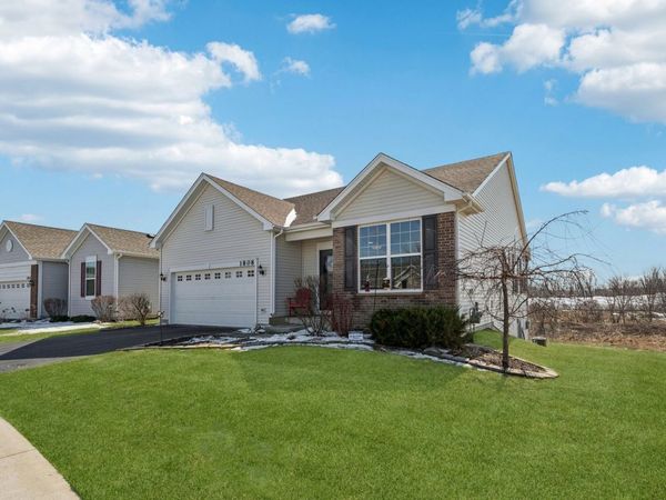 1808 Alta Drive, Volo, IL 60020