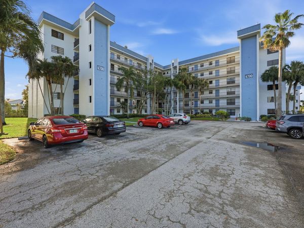 4700 Lucerne Lakes Boulevard W, Unit 103, Greenacres, FL 33467