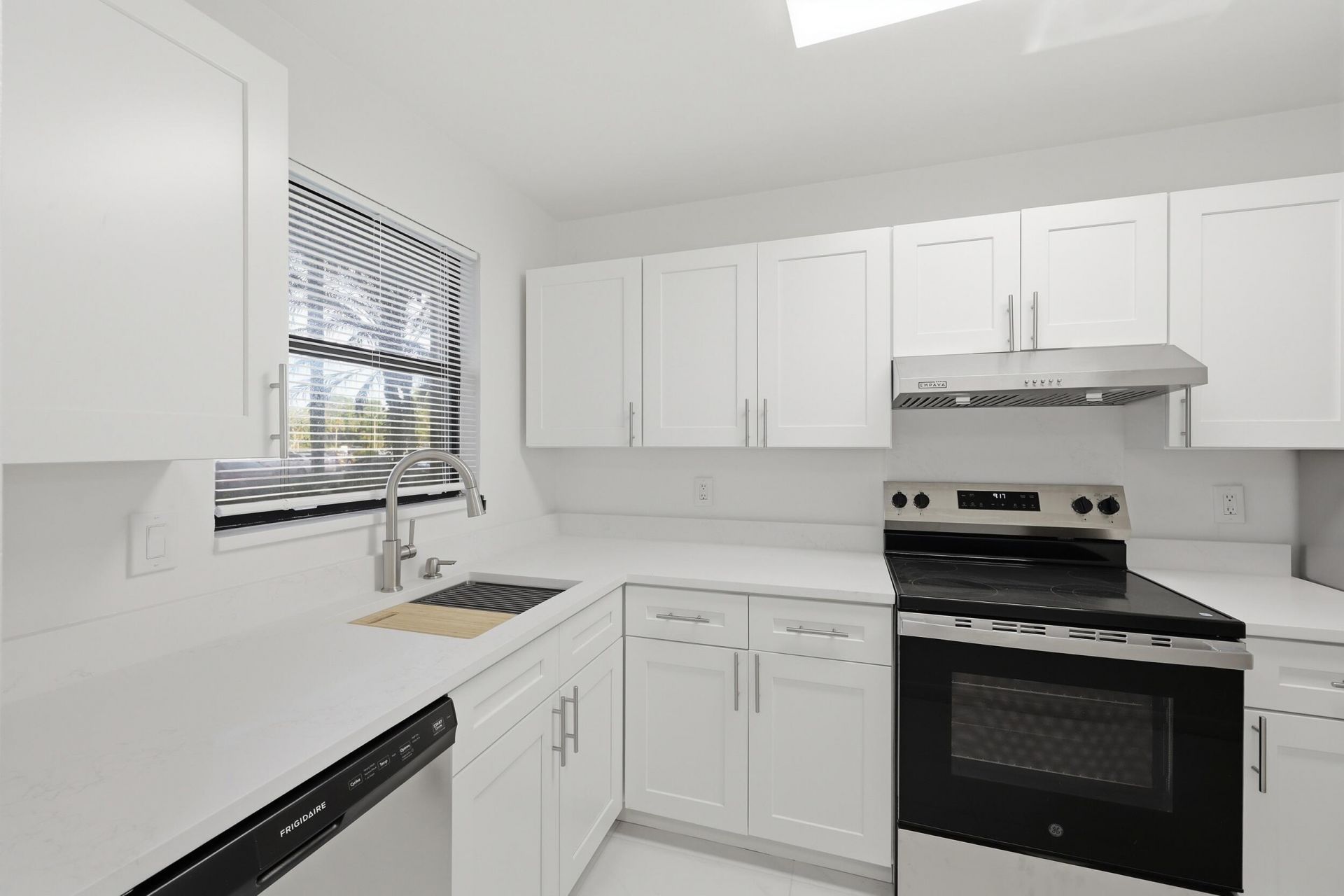 4700 Lucerne Lakes Boulevard W, Unit 103, Greenacres, FL 33467 Photo