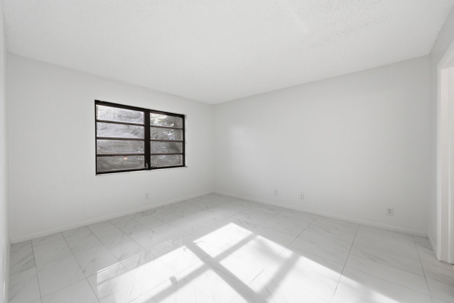 4700 Lucerne Lakes Boulevard W, Unit 103, Greenacres, FL 33467 Photo