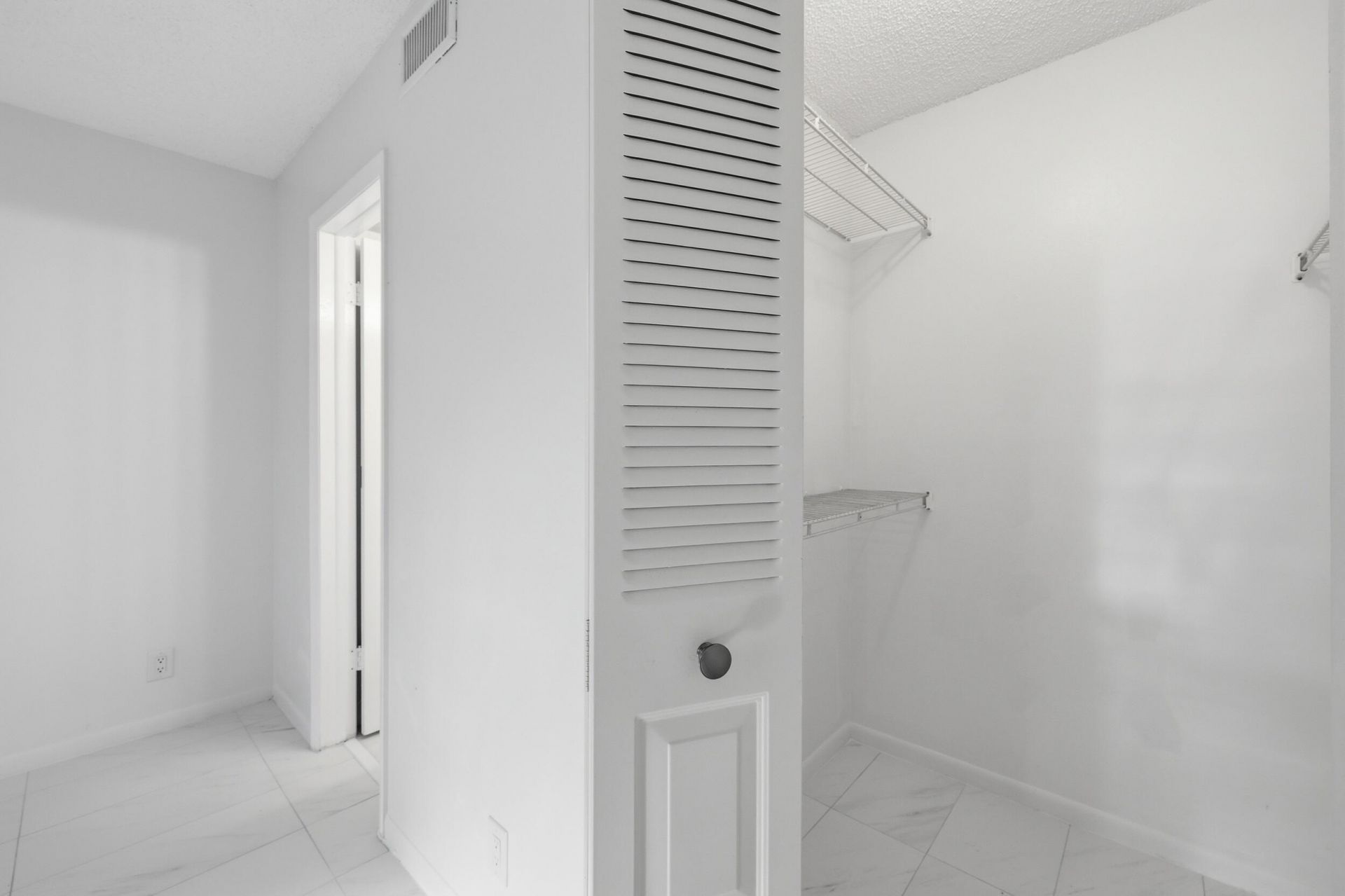 4700 Lucerne Lakes Boulevard W, Unit 103, Greenacres, FL 33467 Photo