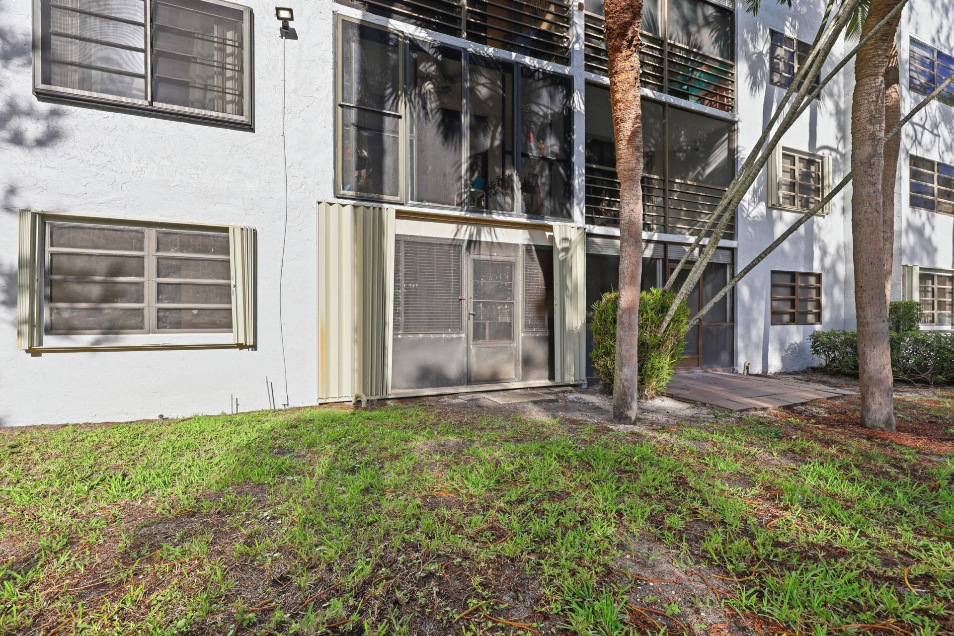 4700 Lucerne Lakes Boulevard W, Unit 103, Greenacres, FL 33467 Photo