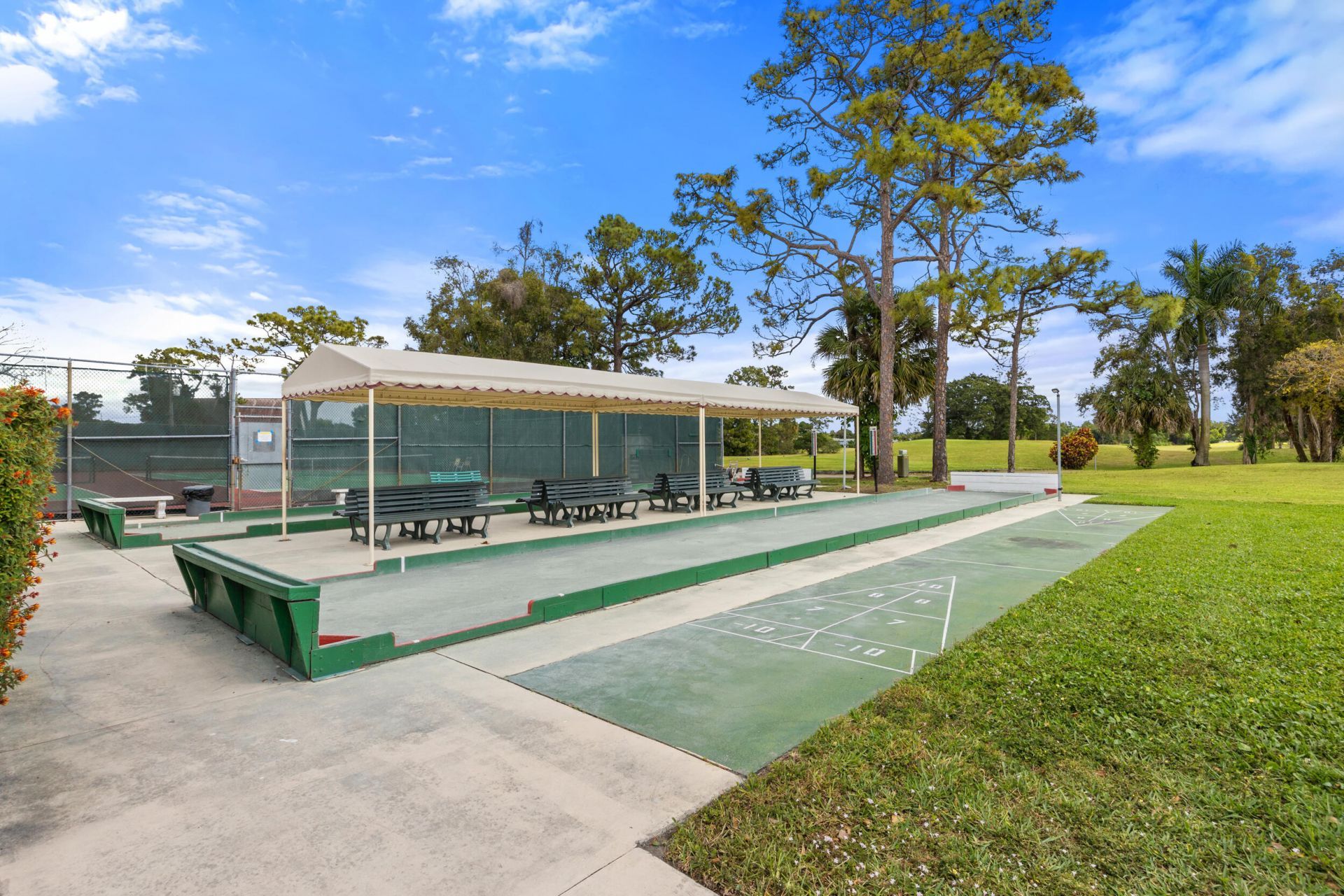 4700 Lucerne Lakes Boulevard W, Unit 103, Greenacres, FL 33467 Photo