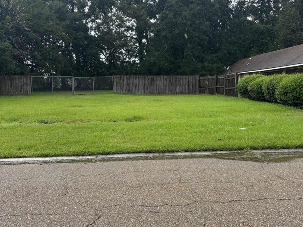 9136 Metairie Rd, Baton Rouge, LA 70810