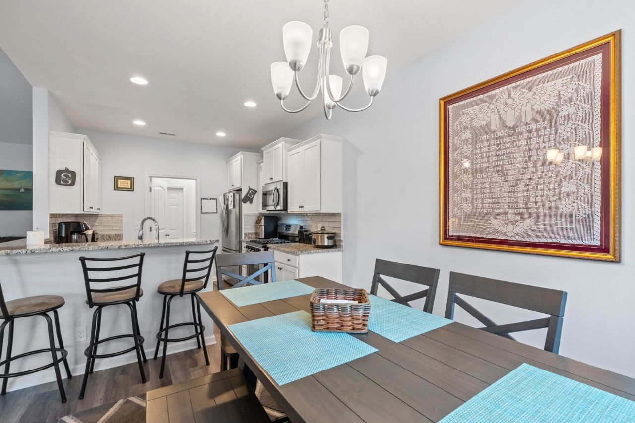 1039 Kennington Ct. Photo 11