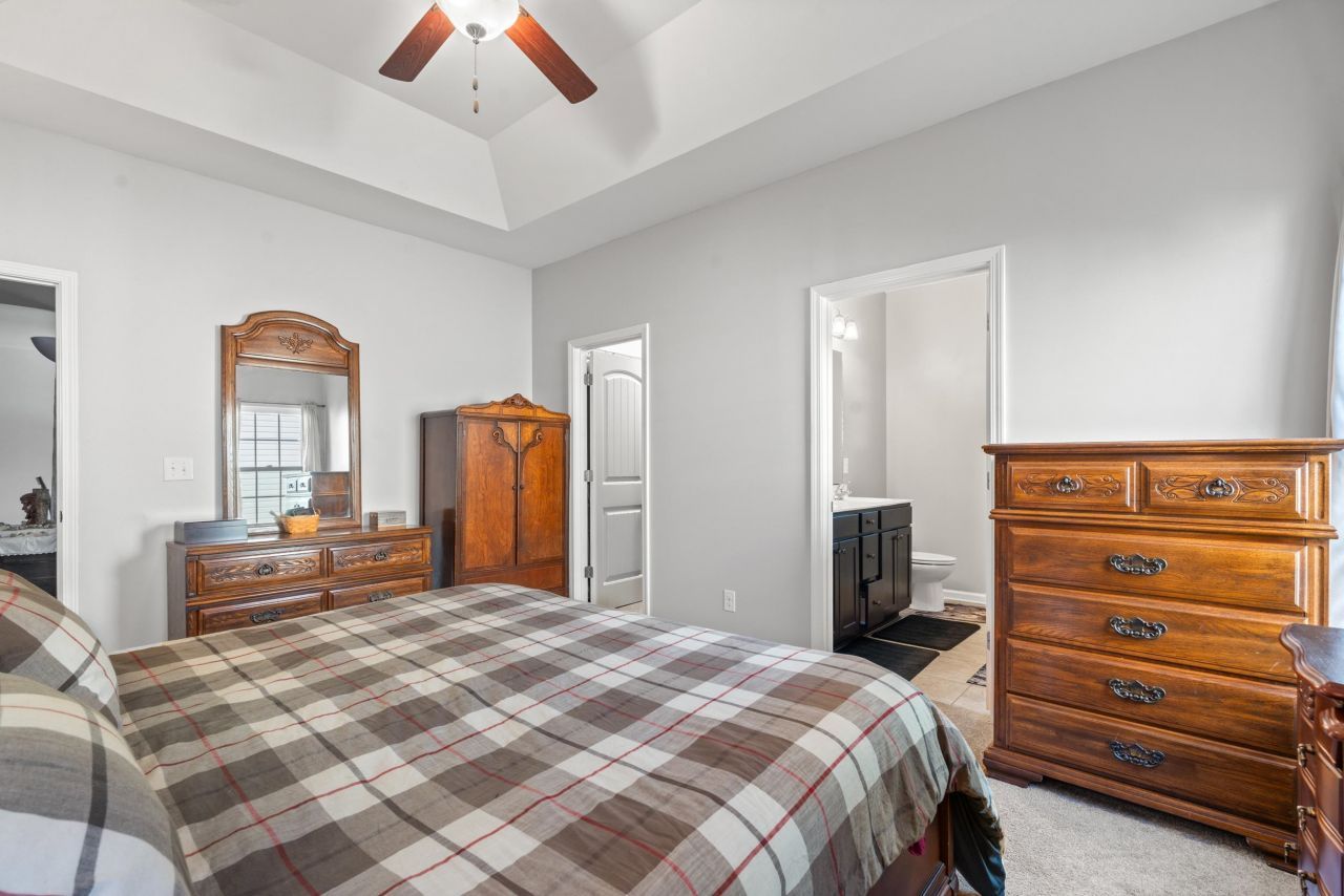 1039 Kennington Ct. Photo 14