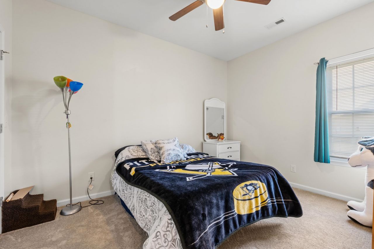 1039 Kennington Ct. Photo 15