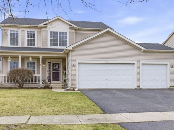 3243 Pinewood Drive, Yorkville, IL 60560