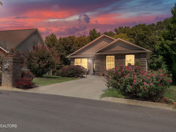 1826 Watauga St, Sevierville, TN 37876