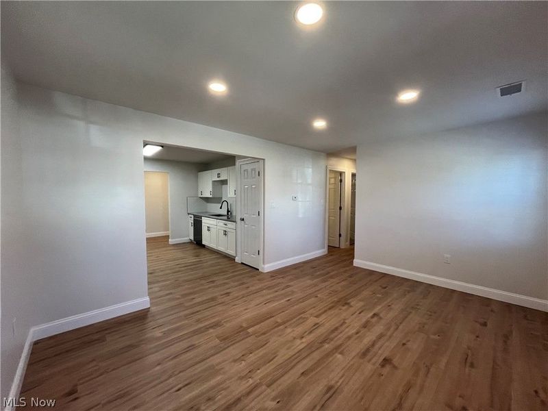 13325 Carrington Avenue, Cleveland, OH 44135 Photo 6