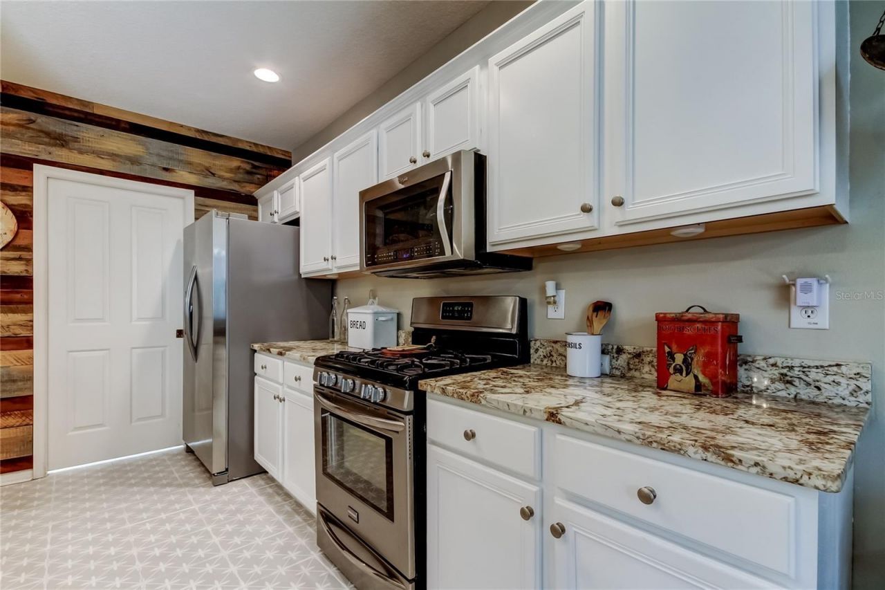 10019 Bradwell Place, Tampa, FL 33626 Photo