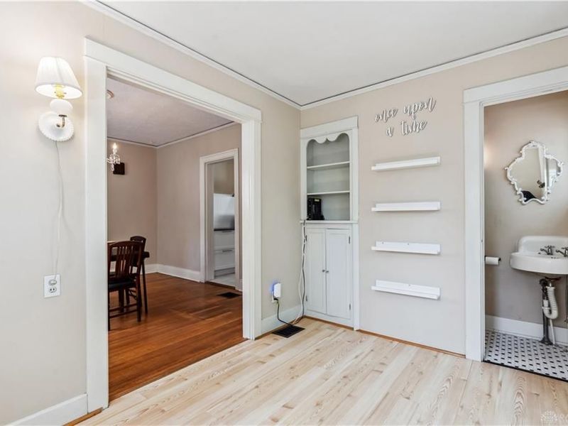 303 Hadley Avenue, Oakwood, OH 45419 Photo 10