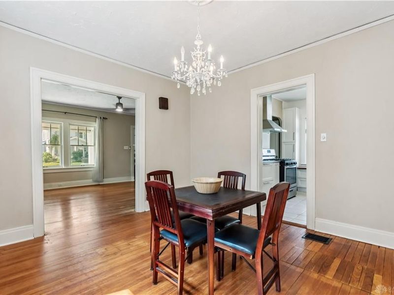 303 Hadley Avenue, Oakwood, OH 45419 Photo 8