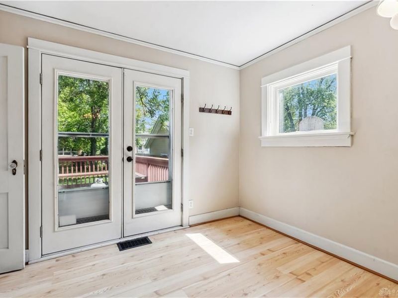 303 Hadley Avenue, Oakwood, OH 45419 Photo 9