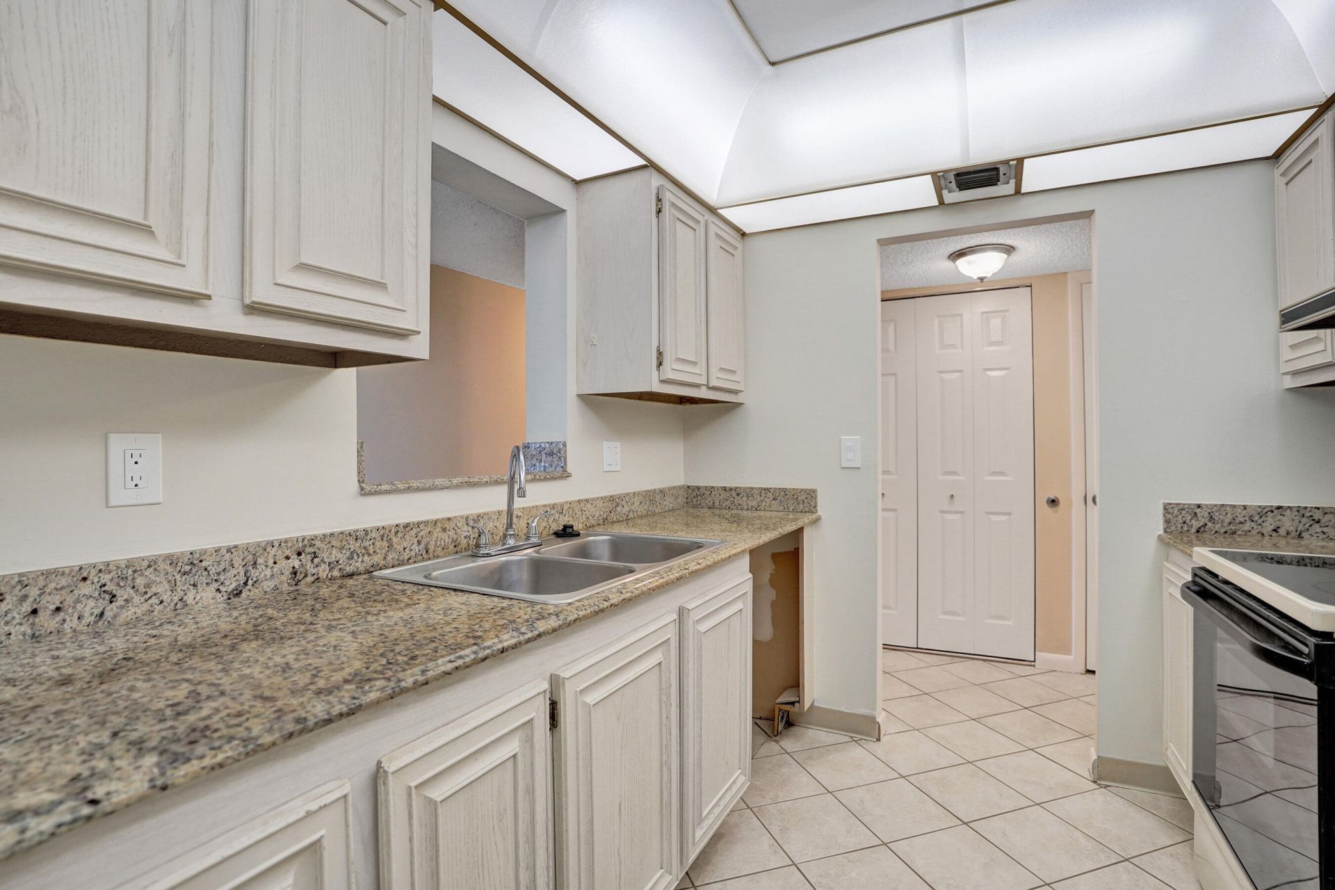 1009 N Ocean Boulevard, Unit 112, Pompano Beach, FL 33062 Photo