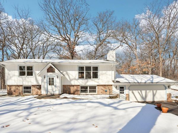 5520 Glenavon Avenue, Minnetonka, MN 55345