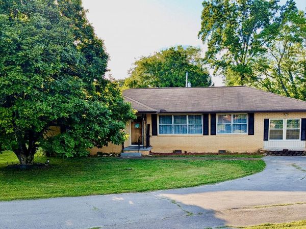 1102 Collins Circle, Chattanooga, TN 37411