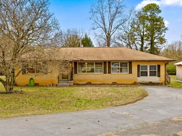 1102 Collins Circle, Chattanooga, TN 37411