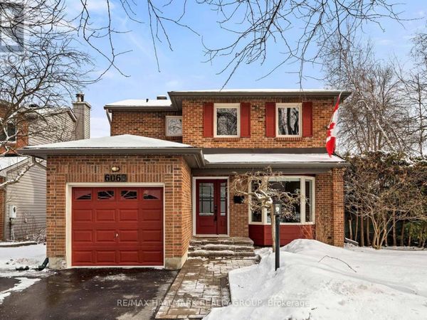 6068 MEADOWGLEN Drive , Ottawa, ON K1C5R7