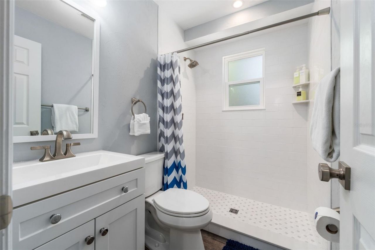 2256 W University Avenue, Gainesville, FL 32603 Photo