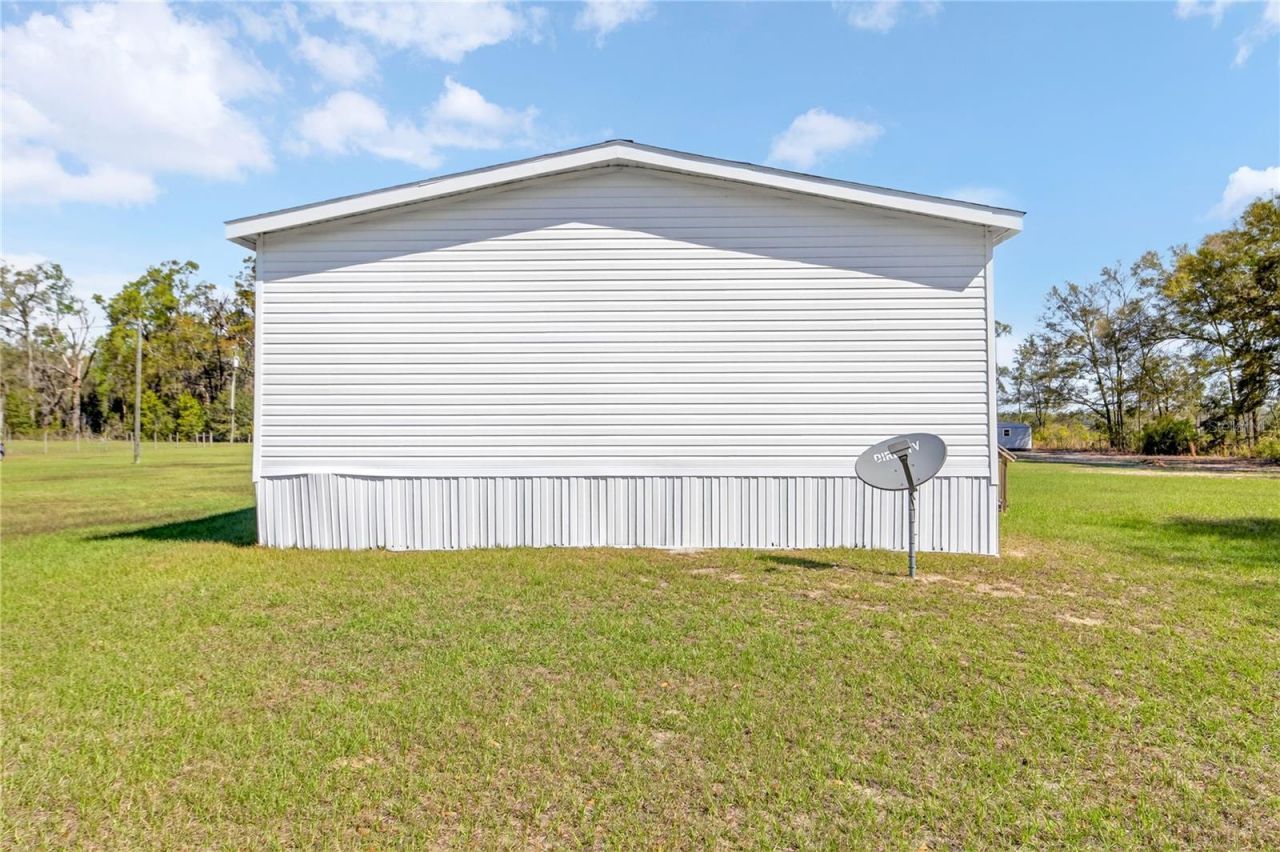 5570 NE 76th Terrace, High Springs, FL 32643 Photo