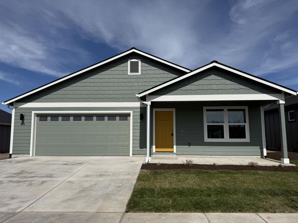 604 NE Mitchell Street, Unit 169, Madras, OR 97741