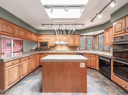 350 Black Pine Court, Reno, NV 89511 Photo