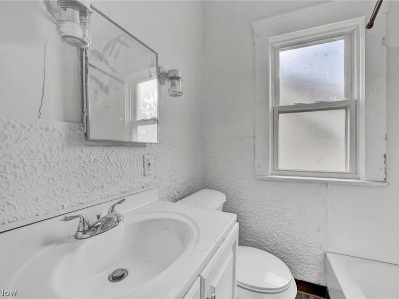 880 Stevenson Road, Cleveland, OH 44110 Photo 14