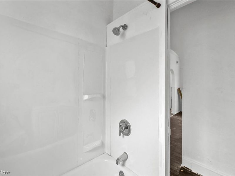 880 Stevenson Road, Cleveland, OH 44110 Photo 15