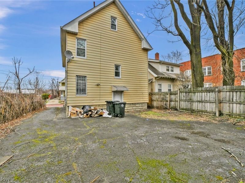 880 Stevenson Road, Cleveland, OH 44110 Photo 19