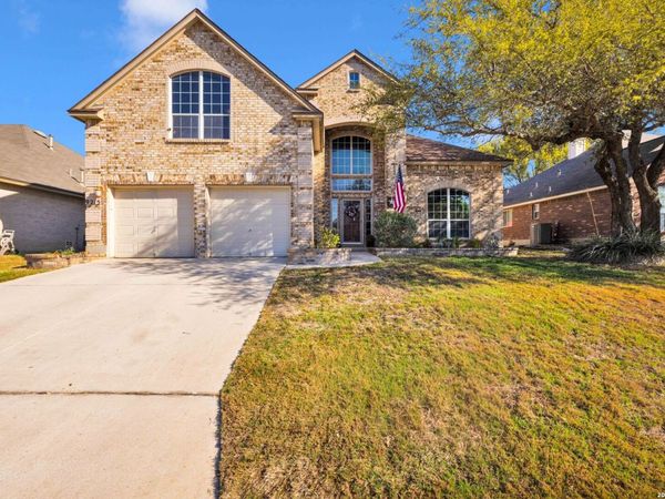 9215 Tay Dr, Helotes, TX 78023