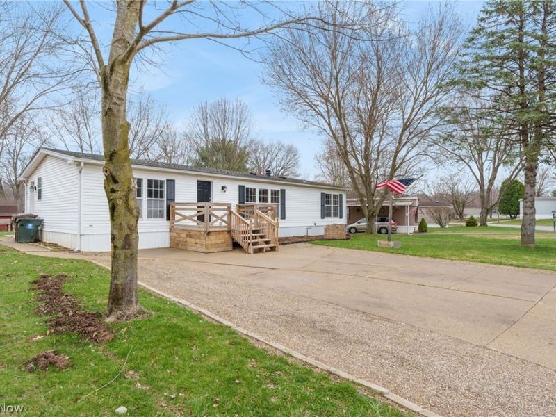 62 Thomas Boulevard NW, Massillon, OH 44647 Photo 2