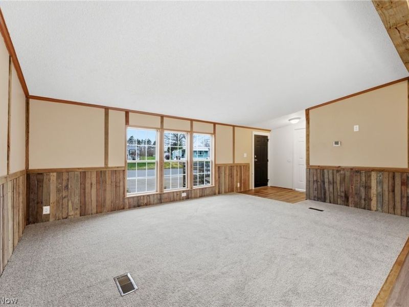 62 Thomas Boulevard NW, Massillon, OH 44647 Photo 4